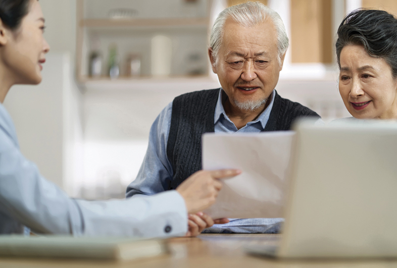 Security, Safely—Evaluating the effectiveness of a combined investment-and-annuity strategy for retirement planning